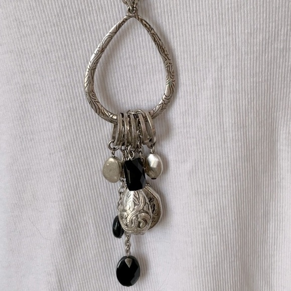 VINTAGE LONG NECKLACE WITH TASSELS & BEAUTIFUL BEADS - Picture 3 of 4